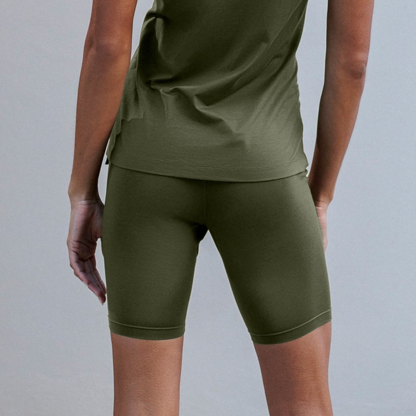 Recovery Shorts Women || Olive green