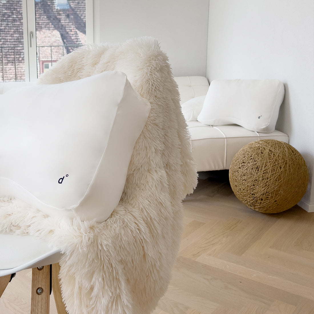 Functional pillow || White