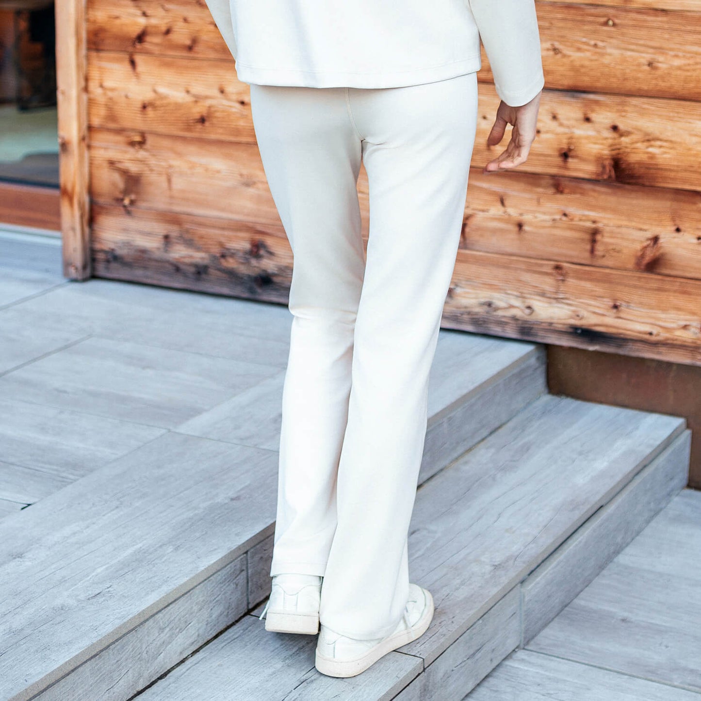 Comfortable travel pants women || Sandstone