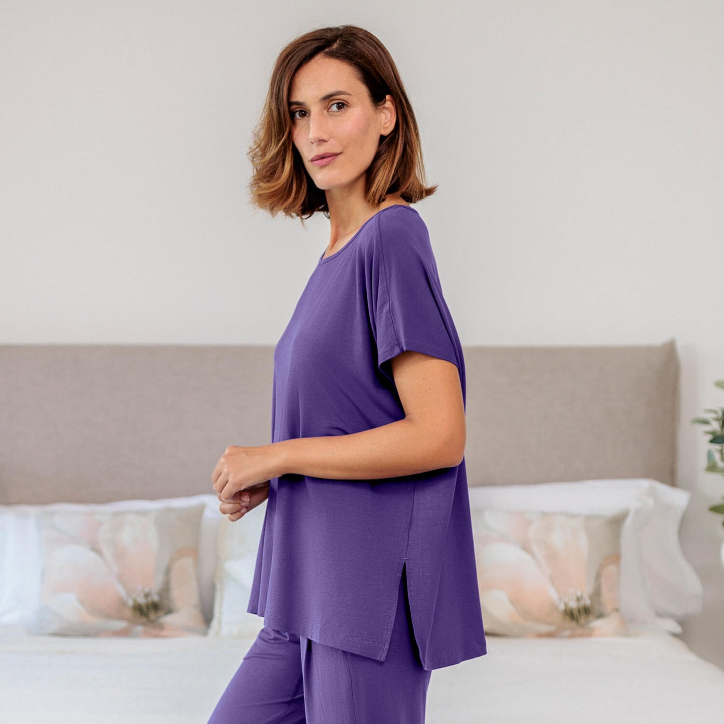 Wide sleep t-shirt || Deep purple