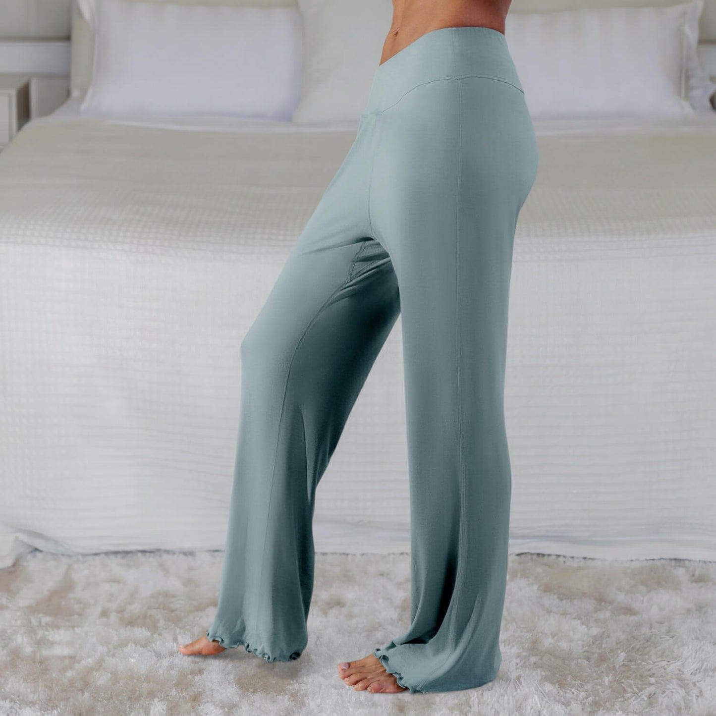 Women's sleepwear for skin renewal || Frosted sage