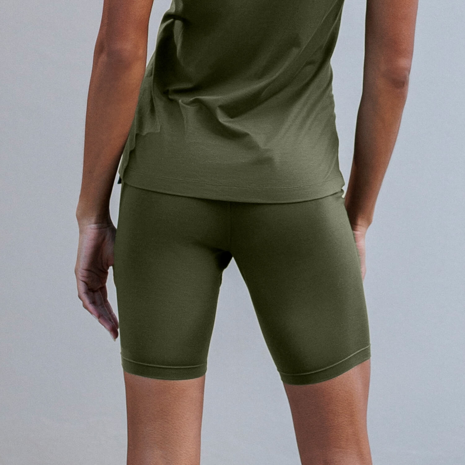 Recovery Shorts Women || Olive green