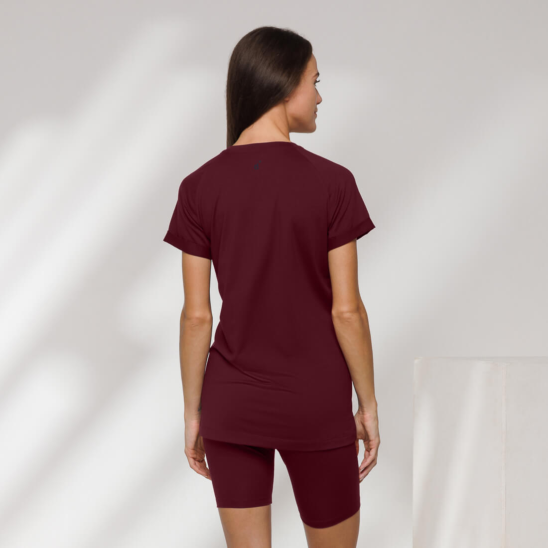 Muscle recovery sleep t-shirt women || Burgundy