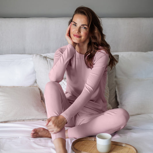 Women's light, breathable pajamas