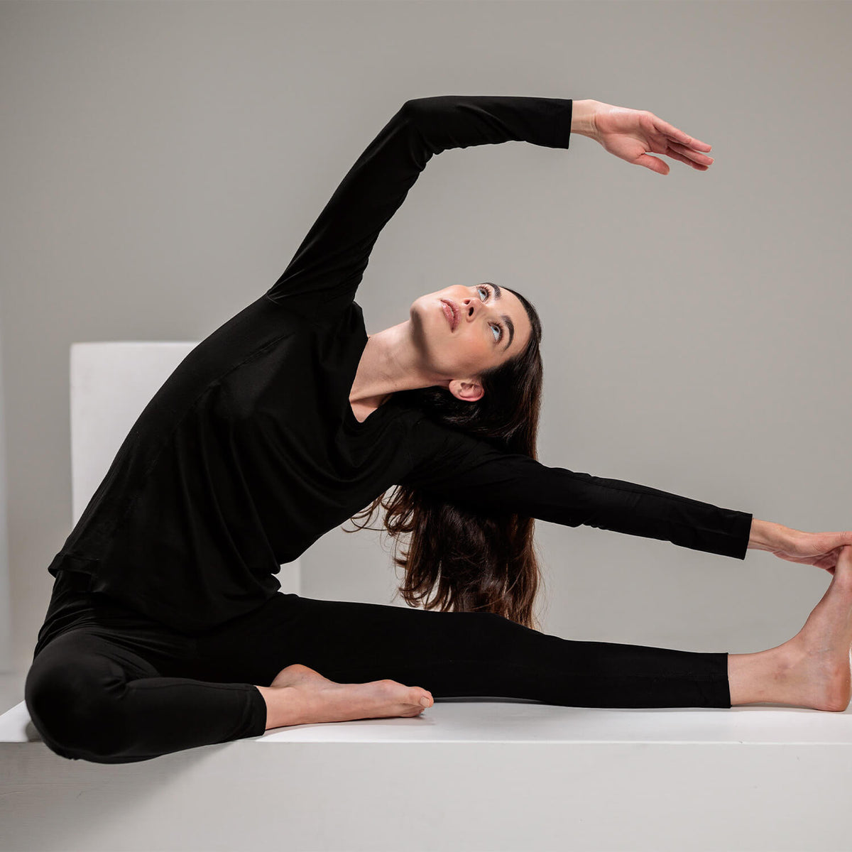 Performance sleepwear for women || Black