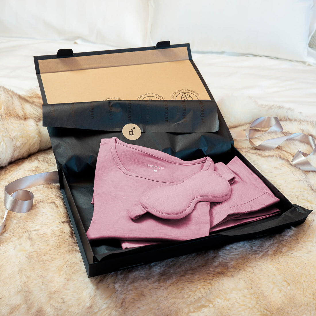 Warming winter pajama gift set for women || Rose mist