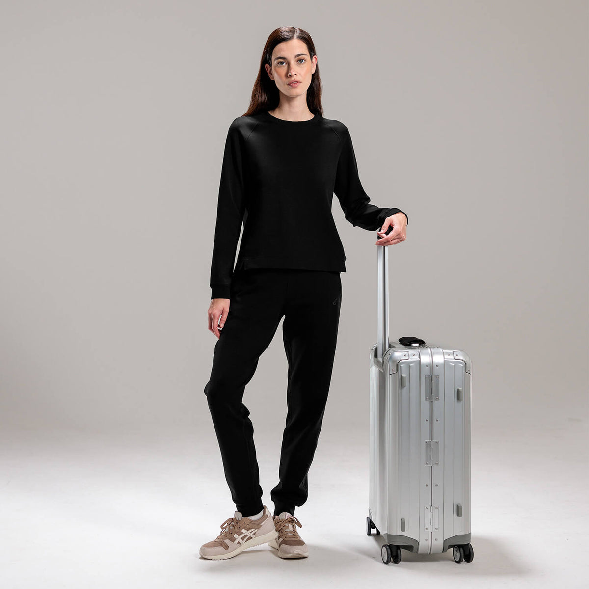 Travel womens long sleeve top || Black