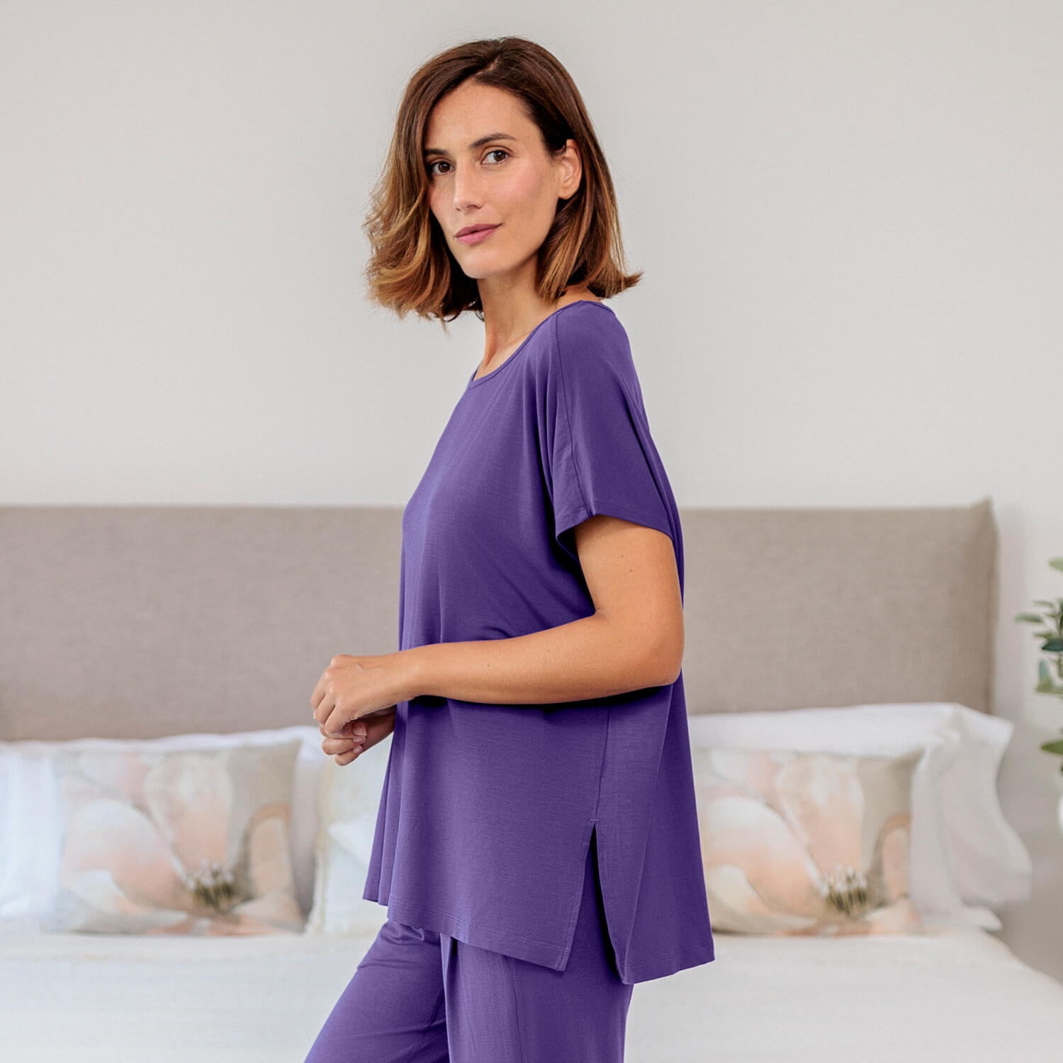 Wide sleep t-shirt || Deep purple