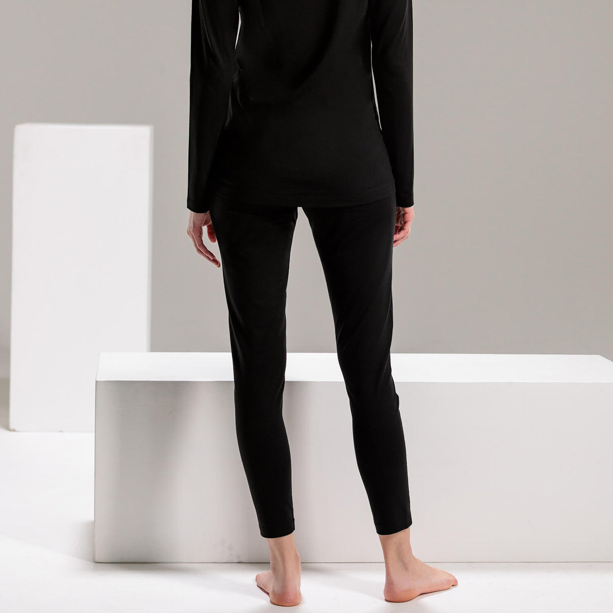 Performance sleepwear for women || Black