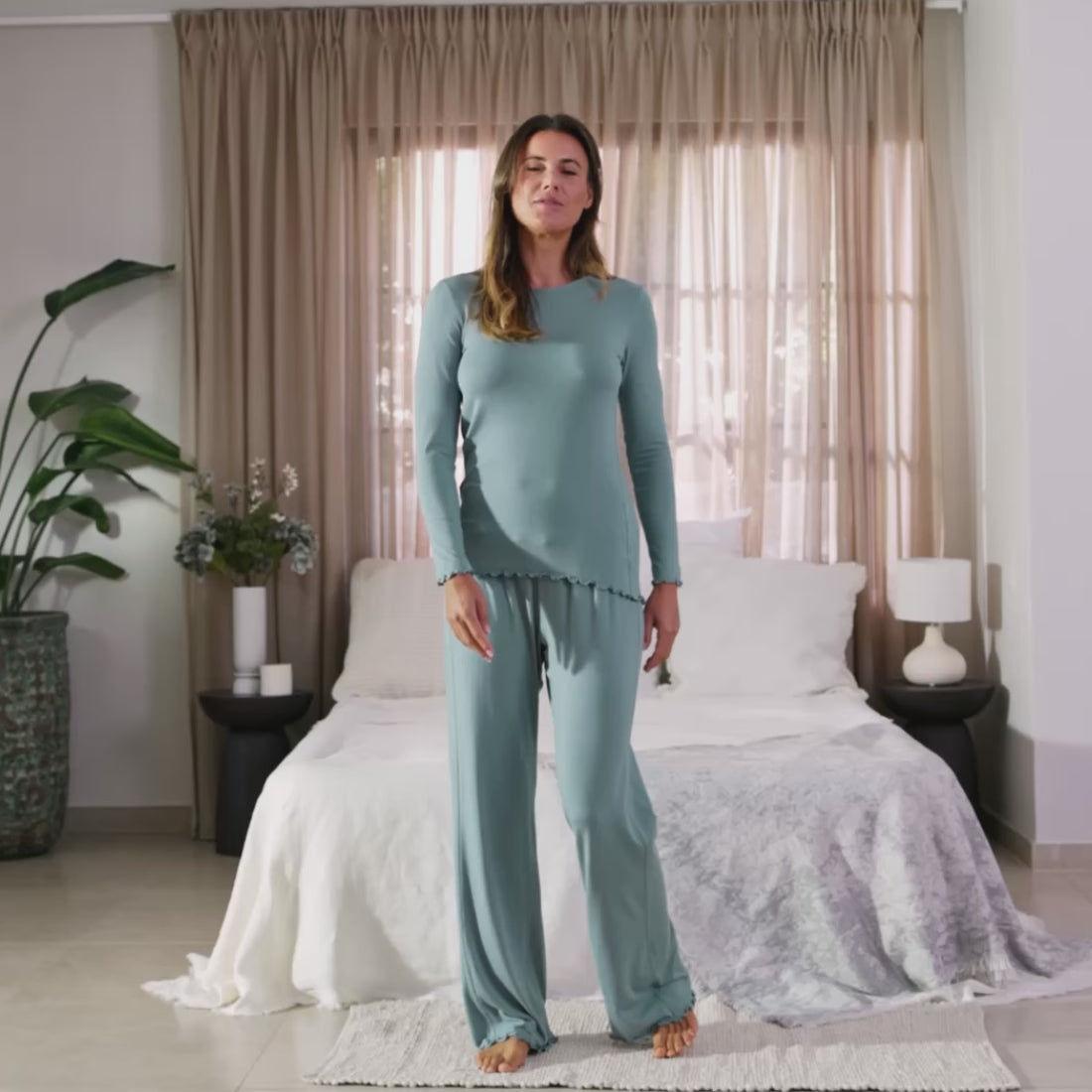 Collagen sleepwear for women || Frosted Sage