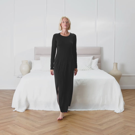 Moisture wicking nightgown || Black